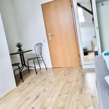 #world Monteur דירה שקאודיטז